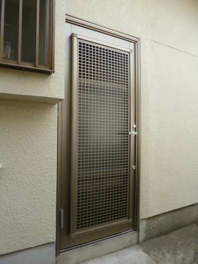 【愛媛県松山市】勝手口のドアの開錠の画像イメージ